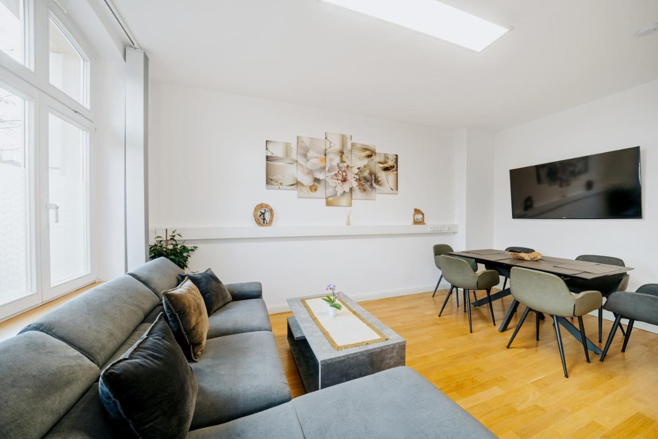 Blissplace 3 Zi Premium Apartment Nahe Getec Arena Mit Kingsize Betten Und Balkon Magdeburg Exterior photo