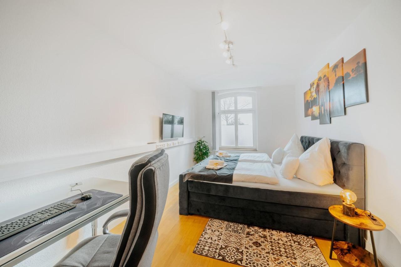 Blissplace 3 Zi Premium Apartment Nahe Getec Arena Mit Kingsize Betten Und Balkon Magdeburg Exterior photo