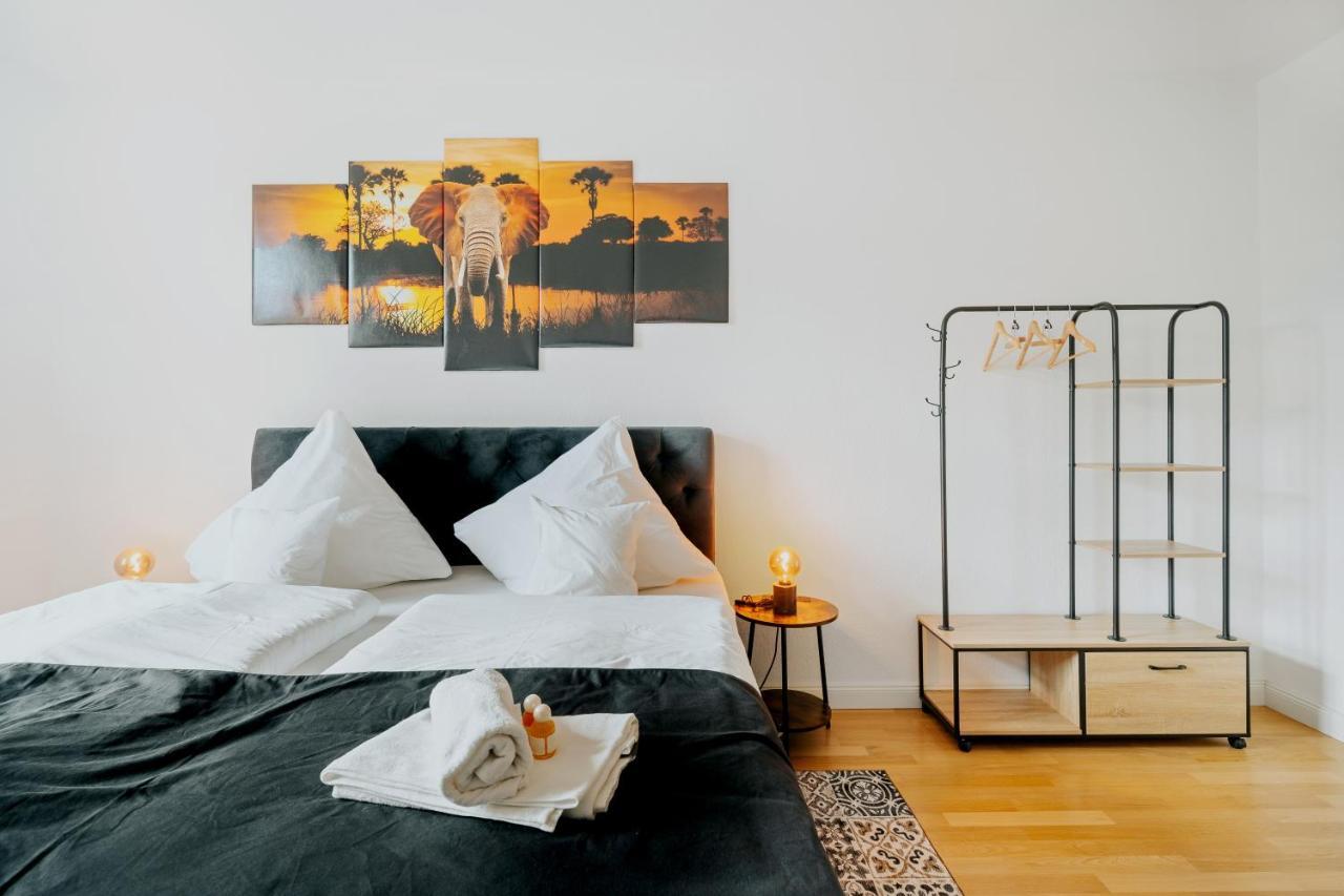 Blissplace 3 Zi Premium Apartment Nahe Getec Arena Mit Kingsize Betten Und Balkon Magdeburg Exterior photo